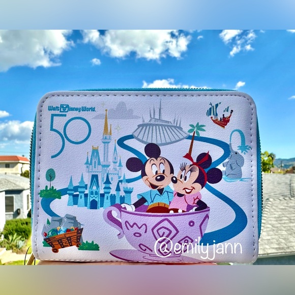 Mickey and Minnie☕️Mouse Mad Tea Party Bundle - Picture 4 of 13